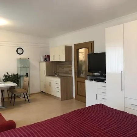 Boehmer Apartment